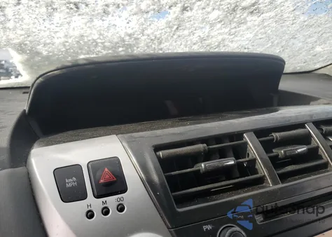 2014 Toyota Prius V z USA, uszkodzony, nr VIN JTDZN3EU5E3325240